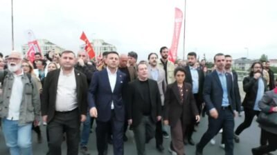 CHP İstanbul İl Başkanlığı, CHP Kurultayı’nın iptaline karşı birçok ilçede
