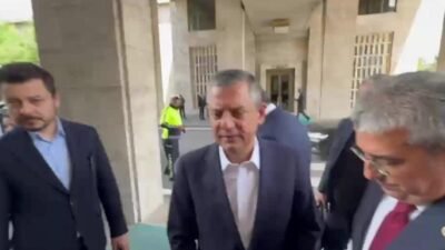 CHP Lideri Özgür Özel, TBMM'ye gelişinde yaptığı açıklamada, DEM Parti