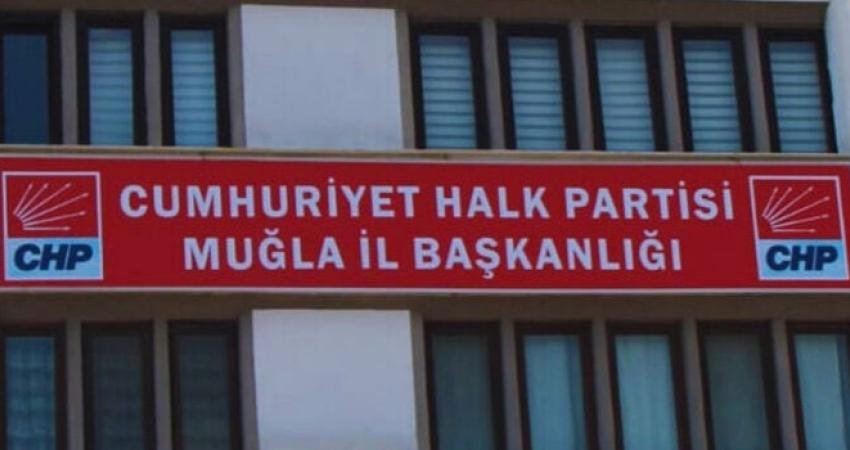 CHP Muğla İl Başkanlığı, Instagram hesabının takibini istedi: “Mevcut Facebook hesabından yapılabilecek paylaşımlar il başkanlığının resmi görüşünü yansıtmayabilir” CHP Muğla İl Başkanlığı, "mevcut Facebook hesabından ilerleyen saatlerde yapılabilecek