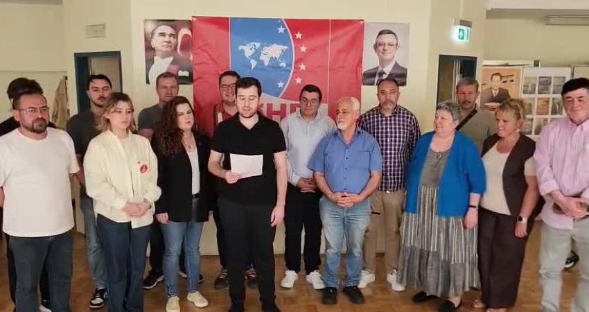 CHP Münster-Bielefeld Birliği: CHP’ye yönelik mutlak butlan girişimi bir yargı darbesidir CHP Münster-Bielefeld ve Çevresi Birliği, CHP Kurultayı’nın iptaline yönelik “mutlak