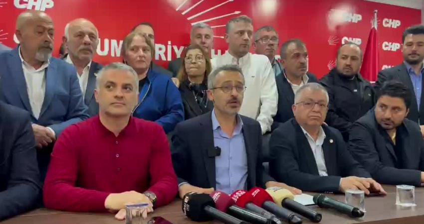CHP Trabzon İl Başkanlığı: Baba ocağımıza gazla girmeye çalışanlar bir gün tarih önünde hesap verecek CHP Genel Merkezi'nin mutlak butlan kararı sonrası tahliyesi ile başlayan