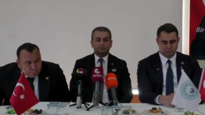 CHP Genel Başkan Yardımcısı Burhanettin Bulut, İzmir’de Güzelbahçe Esnaf ve