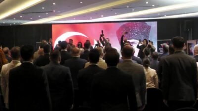 CHP'nin Cumhurbaşkanı adayı Ekrem İmamoğlu, Balıkesir'de düzenlenen CHP Büyükşehir Belediye