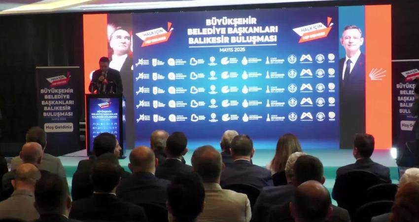 CHP Genel Başkan Yardımcısı Ensar Aytekin, Balıkesir’de düzenlenen CHP Büyükşehir