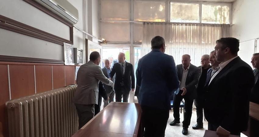 CHP İstanbul Milletvekili Fethi Açıkel, Yozgat’ın Yerköy ilçesinde esnafın sorunlarını