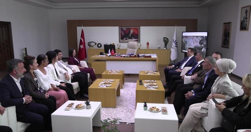 CHP İzmir İl Başkanı Çağatay Güç ile CHP Elazığ Milletvekili