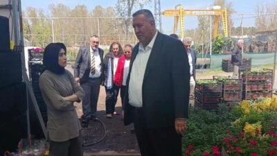 CHP Niğde Milletvekili Ömer Fethi Gürer, Anneler Günü öncesinde süs