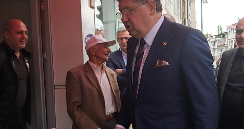 CHP Kocaeli Milletvekili ve TBMM İdari Amiri Harun Özgür Yıldızlı,