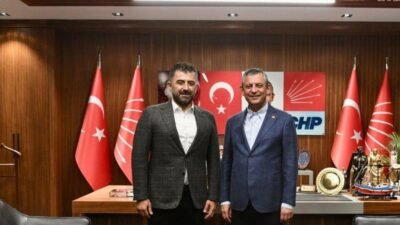 CHP’li Yüksel’den, Kılıçdaroğlu’na tepki CHP Parti Meclisi Üyesi Mahir Yüksel, CHP’nin 7’inci Genel Başkanı
