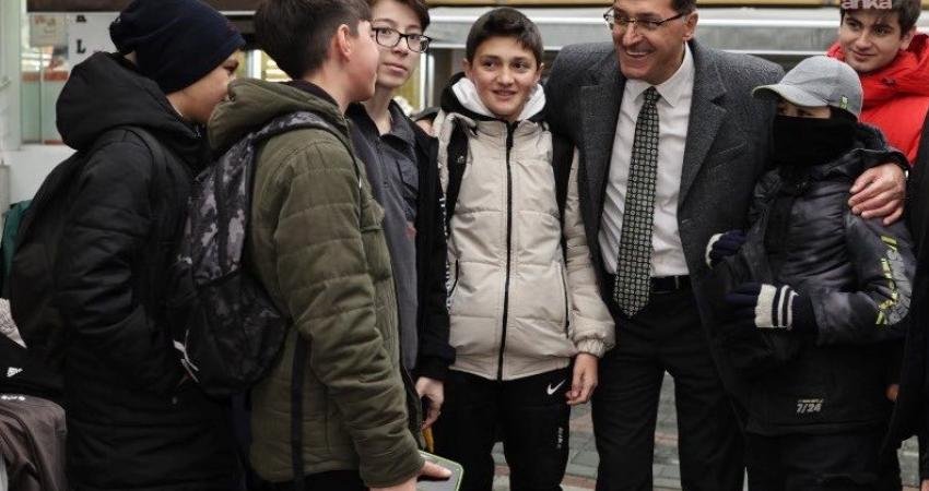 CHP Genel Başkan Yardımcısı Gökan Zeybek, Kütahya Belediye Meclisi'nde yaşanan