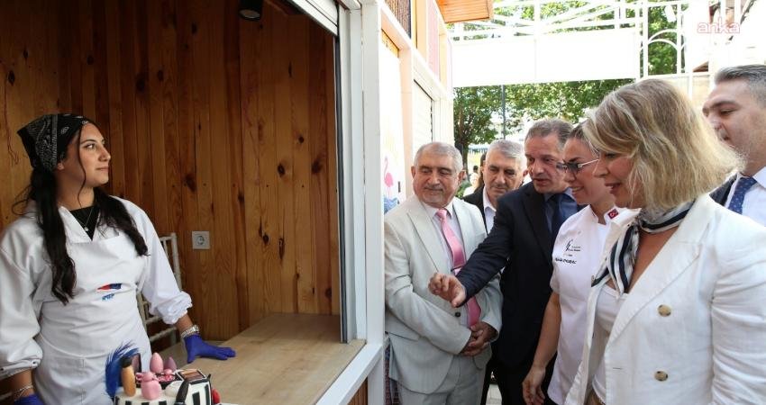 Çiğli Belediyesi’nin istihdam odaklı mesleki eğitim projeleri kapsamında hayata geçirilen