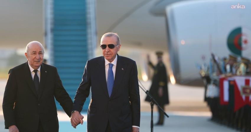Cumhurbaşkanı Recep Tayyip Erdoğan, Cezayir Cumhurbaşkanı Abdülmecid Tebbun ile telefonda görüştü. 