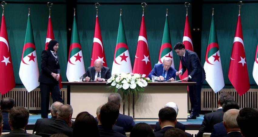 Cumhurbaşkanı Recep Tayyip Erdoğan, "Türkiye ve Cezayir olarak bölgemizin barış