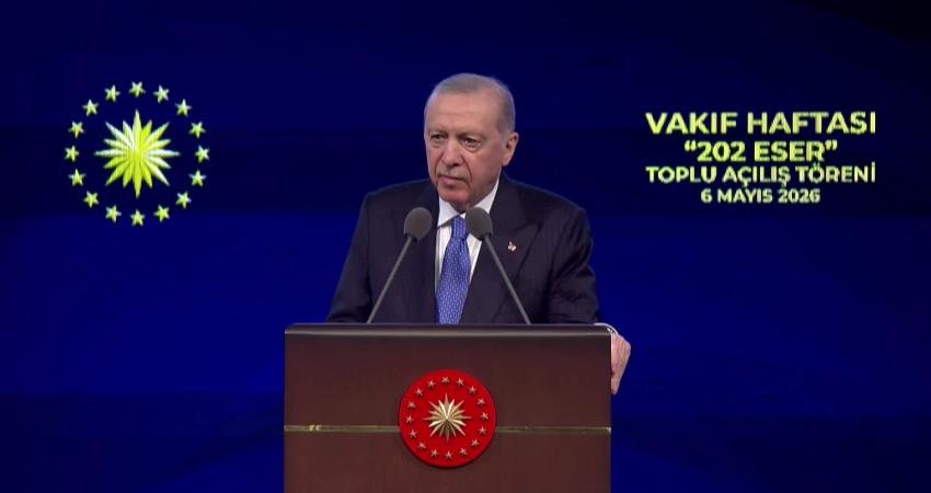 Cumhurbaşkanı Recep Tayyip Erdoğan, "Milli ve manevi değerlerine bağlı bir