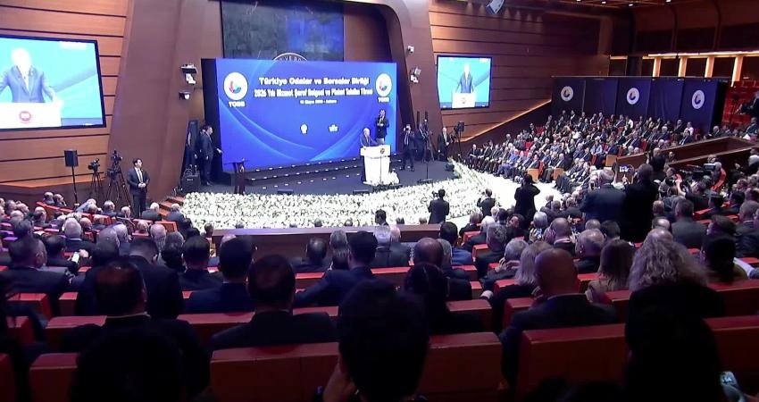 Cumhurbaşkanı Recep Tayyip Erdoğan, TOBB Hizmet Şeref Belgesi ve Plaket