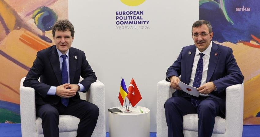 Cumhurbaşkanı Yardımcısı Cevdet Yılmaz, Avrupa Siyasi Topluluğu Zirvesi kapsamında bulunduğu