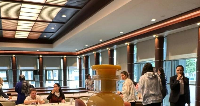 Cumhurbaşkanlığı Millet Kütüphanesi'nde "Antik Çağdan Günümüze Parfüm Atölyesi" etkinliği düzenlendi.