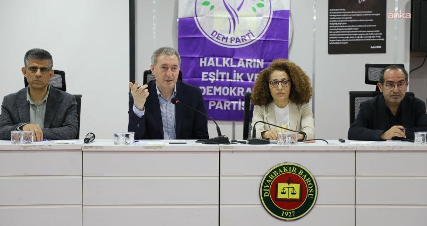 DEM Parti Eş Genel Başkanı Tuncer Bakırhan başkanlığında düzenlenen “Diyarbakır