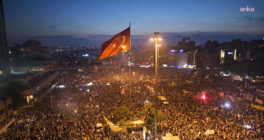DEM Parti Eş Genel Başkanları Tülay Hatimoğulları ve Tuncer Bakırhan,