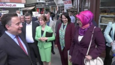 DEVA Partisi Genel Başkanı Ali Babacan, Çorum'da yurttaş ve esnafla