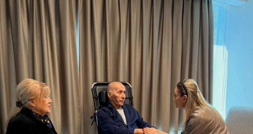 CHP'nin tutuklu cumhurbaşkanı adayı Ekrem İmamoğlu'nun eşi Dilek Kaya İmamoğlu,