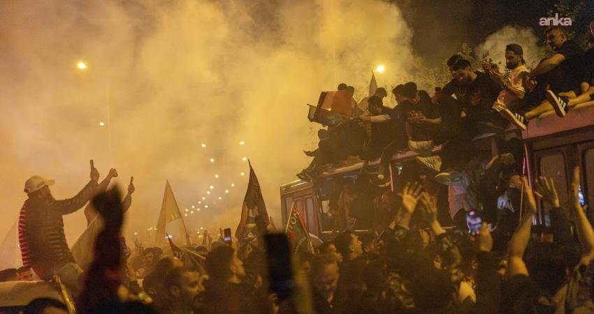 Diyarbakır Valiliği'nin açıklamasında, Amedspor’un Süper Lig’e yükselmesi nedeniyle yapılan kutlamalarda