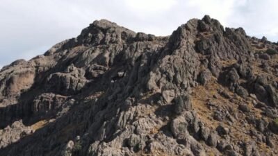 Tunceli’de Aleviler tarafından kutsal kabul edilen Düzgün Baba Dağı’nda gerçekleştirilen
