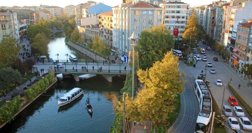 Eskişehir Büyükşehir Belediyesi (EBB), şehrin kültürünü, mimarisini ve tarihi dokusunu