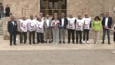 EMEP Gaziantep Milletvekili Sevda Karaca ve İstanbul Milletvekili İskender Bayhan,
