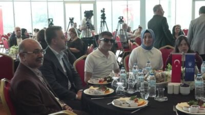 Bursa Büyükşehir Belediyesi tarafından düzenlenen Engelsiz Bursa Buluşması'nda, özel gereksinimli