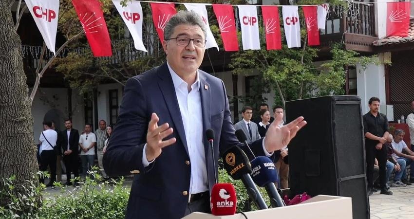 CHP Genel Başkan Yardımcısı Ensar Aytekin ve Parti Meclis Üyesi