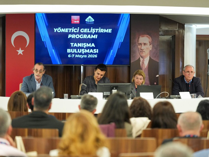 Erdal Beşikcioğlu, Türkiye Belediyeler Birliği (TBB) tarafından düzenlenen “Yönetici Geliştirme