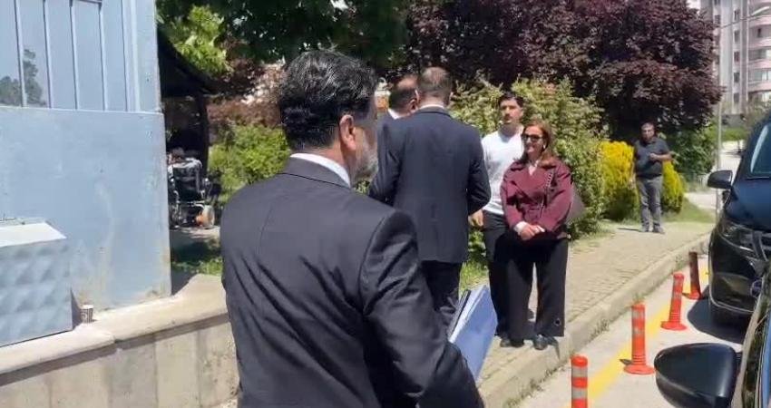 Eski CHP İstanbul Milletvekili Müslim Sarı, Özgür Özel'in Kemal Kılıçdaroğlu'na