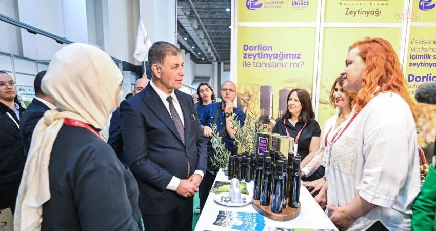 Eskişehir Büyükşehir Belediyesi’nin (EBB) ürettiği premium ödüllü Dorlion zeytinyağı ve