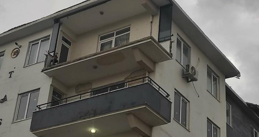 Gaziantep’te, sağanak, dolu ve şiddetli rüzgarın aynı anda etkili olduğu