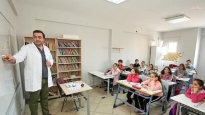Gaziemir Belediyesi’nin ücretsiz eğitim hizmeti sunduğu Destek Eğitim Kursu’nun ortaokul