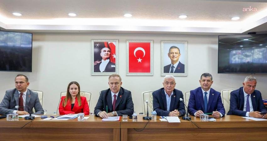 Cumhuriyet Halk Partisi (CHP) Genel Başkan Yardımcısı Gökan Zeybek, Antalya’daki