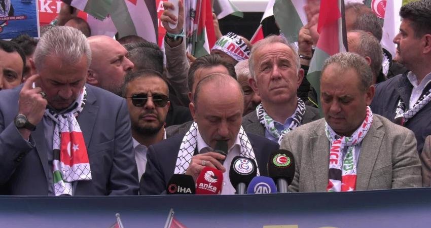 HAK-İŞ Konfederasyonu, ABD'nin Ankara Büyükelçiliği önünde düzenlediği eylemde, Küresel Sumud
