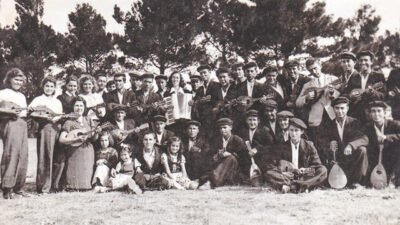 Bir süredir, yeniden, Halkçı Eğitim düşüncesinin örgütlenmesi ve toplumu ve