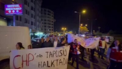 CHP'nin 38. Olağan Genel Kurulu'nun iptalinin ardından partinin Hopa, Kemalpaşa