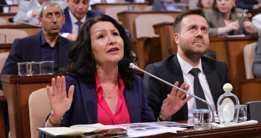 İBB Meclisi Cumhuriyet Halk Partisi Grup Başkanvekili Ülkü İnanlı, AK