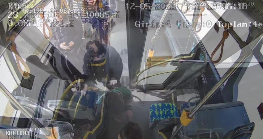 İstanbul Başakşehir’de bir markette annesinin yanından ayrılarak kaybolan ve bir