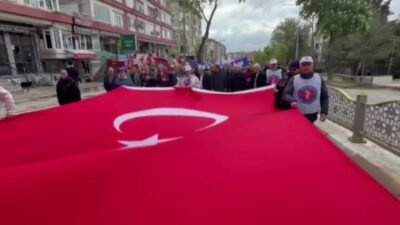 İYİ Parti Genel Başkanı Müsavat Dervişoğlu, Edirne’de kutlanan 1 Mayıs