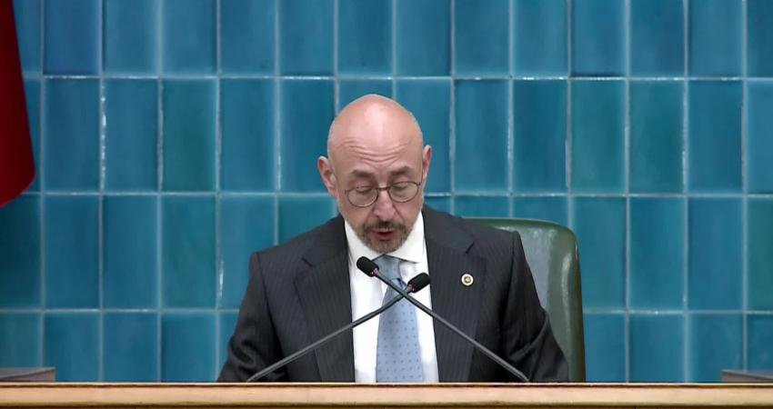 İYİ Parti Genel Başkanı Müsavat Dervişoğlu, "Sorarsanız eksikleri 'Yeni Anayasa'. Bunların