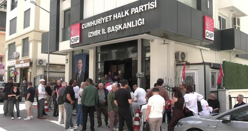CHP Genel Merkezi’ne yapılan müdahalenin ardından İzmir Barosu, CHP İzmir
