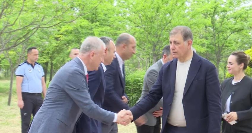 İzmir Büyükşehir Belediye Başkanı Cemil Tugay, Anneler Günü dolayısıyla düzenlenen