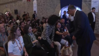 İzmir Büyükşehir Belediyesi, 1. Uluslararası Otizm Sempozyumu’na ev sahipliği yapıyor.