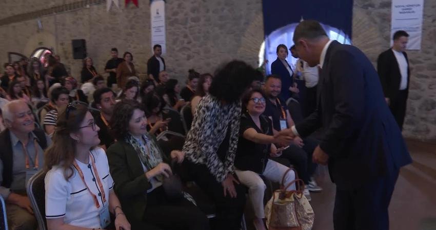 İzmir Büyükşehir Belediyesi, 1. Uluslararası Otizm Sempozyumu’na ev sahipliği yapıyor.