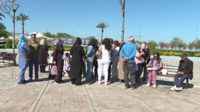 İzmir Büyükşehir Belediyesi’nin emeklilere yönelik sosyal ve ekonomik destekleri sürüyor.