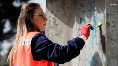 İzmir Büyükşehir Belediyesi, kentin hafızasını taşıyan tarihi çeşme, heykel ve